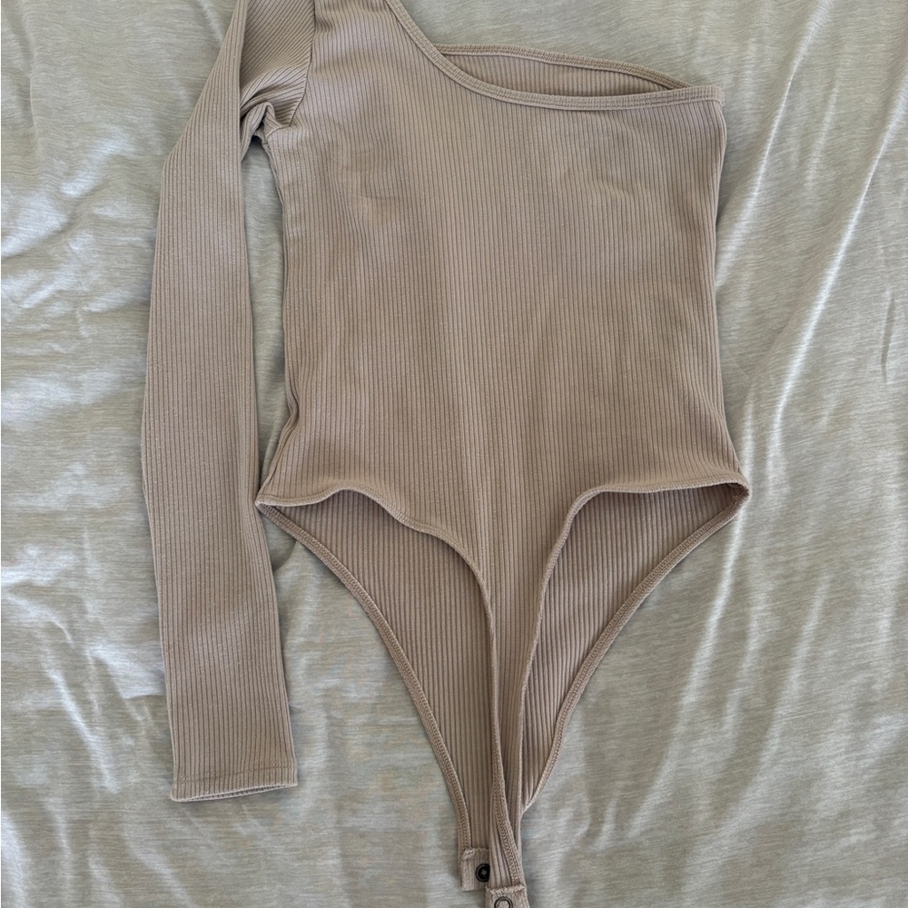 AE Bodysuit - Picture 2 of 2